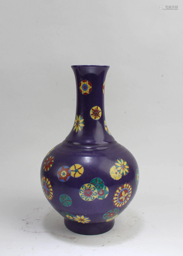 Chinese Porcelain Vase