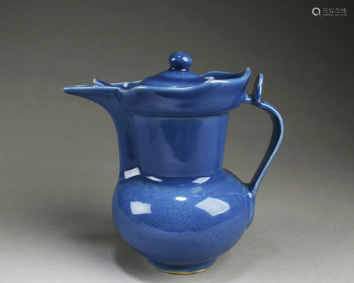 A Blue Clolor Porcelain Ewer