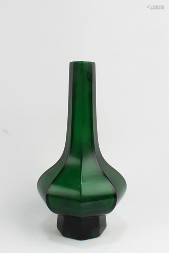 Chinese Green Color Peking Glass Vase