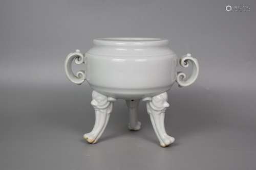 Ming Dynasty--Sweet white glazed three beast-foot and double...