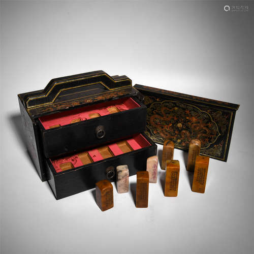 Qing Da Lacquer Finger Gold Seal Box