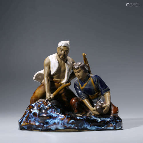 A CHINESE PORCELAIN PEOPLE PAPER WEIGHT