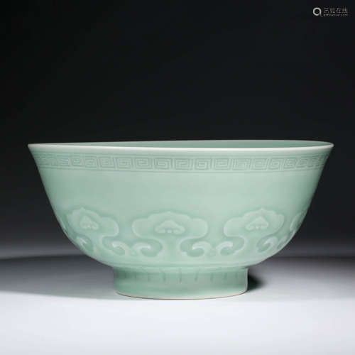 A CHINESE PORCELAIN CELADON-GLAZED BOWL