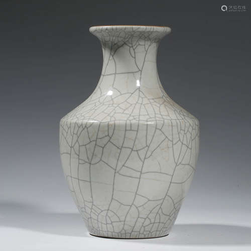 A CHINESE PORCELAIN  GE-TYPE VASE