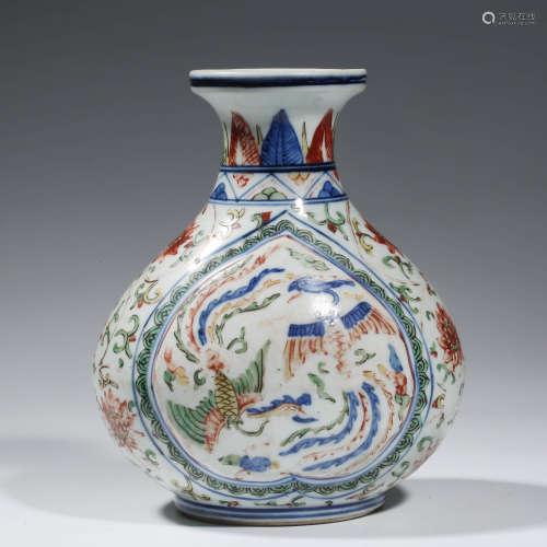 A CHINESE PORCELAIN WUCAI PHOENIX VASE