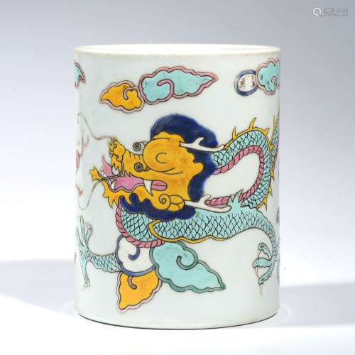 A CHINESE PORCELAIN FAMILLE ROSE DRAGON AND CLOUD BRUSH POT