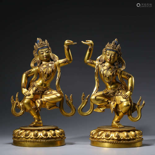 A PAIR OF CHINESE GILT-BRONZE AVALOKITESHVARA STATUES