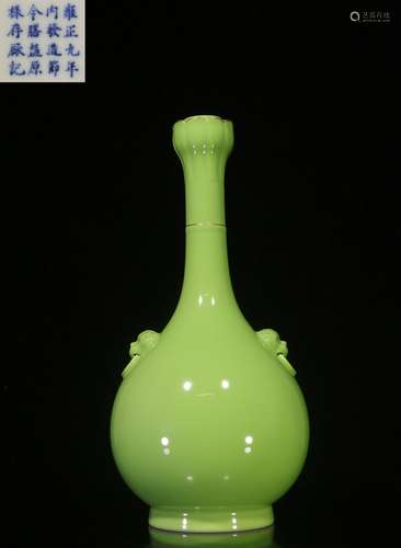 Overseas Backflow .Chinese Green-glazed Vase