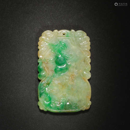 CHINESE QING DYNASTY JADE PENDANT