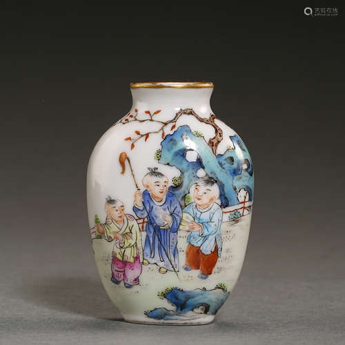 CHINESE QING DYNASTY FAMILLE ROSE SNUFF BOTTLE