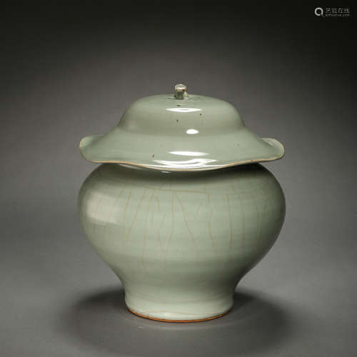 SOUTHERN SONG DYNASTY, CHINESE LARGE LONGQUAN WARE JAR