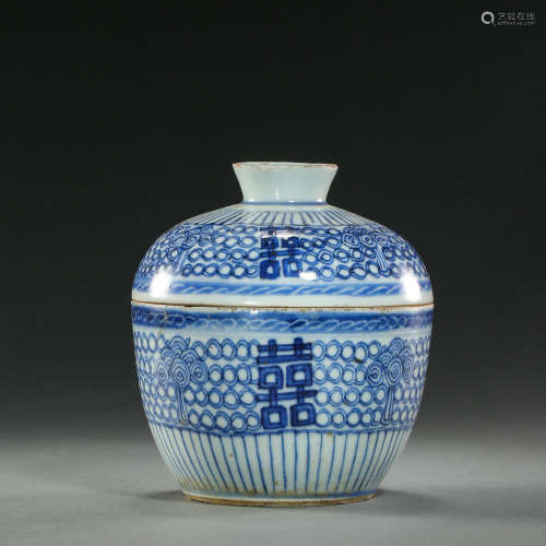 QING DYNASTY, CHINESE BLUE AND WHITE PORCELAIN JAR