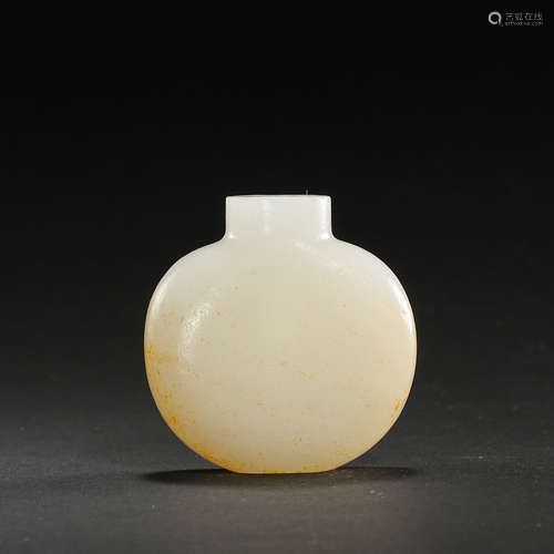 HETIAN JADE SNUFF BOTTLE IN QING DYNASTY, CHINA