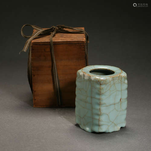 SONG DYNASTY, CHINESE CELADON CONG-STYLE VASE