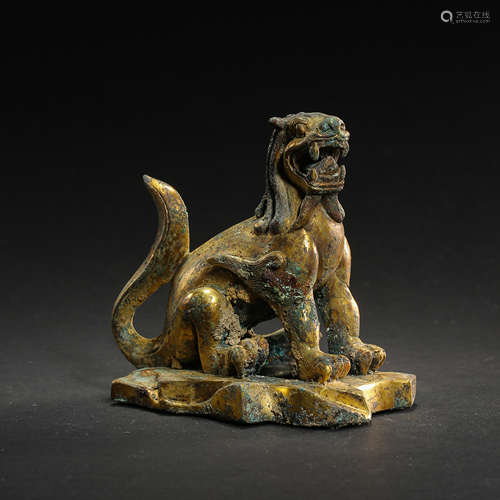 TANG DYNASTY, CHINESE GILT BRONZE BEAST