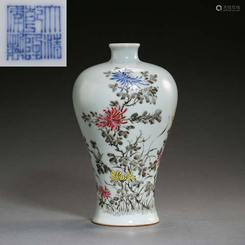 BLUE AND WHITE PLUM VASE IN QING DYNASTY, CHINA