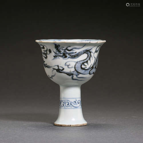 CHINESE YUAN DYNASTY BLUE AND WHITE PORCELAIN CUP