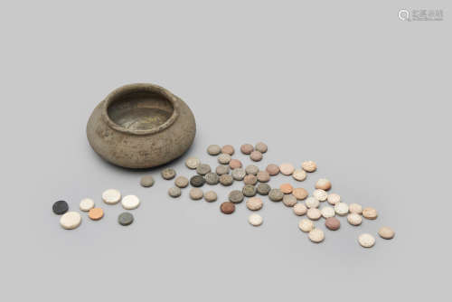 A pottery weiqi bowl, guan, and 60 weiqi stones Song dynasty