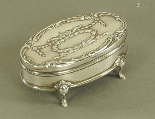 An Edward VII silver mounted oval jewellery box, Chester 190...