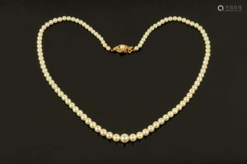 A graduated pearl necklace, with 9 ct gold clasp, length 46 ...