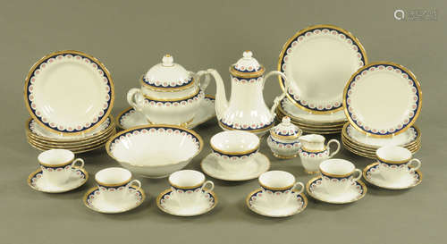 A Bavarian Winterling Marktleuthen dinner and tea service, c...