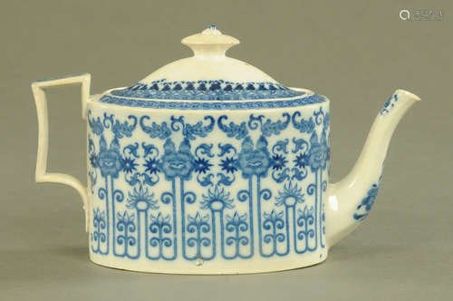 An oval pearl ware teapot, blue and white, circa 1810. Heigh...