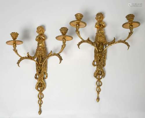 Paire d'appliques de style Louis XVI à deux bras de lumière ...