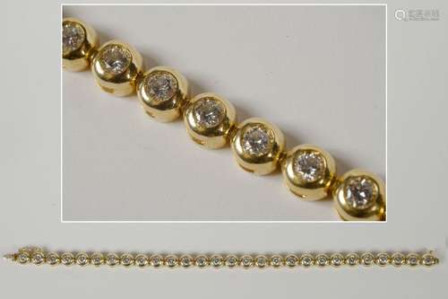 Bracelet en or jaune 18 carats serti de diamants taille bril...