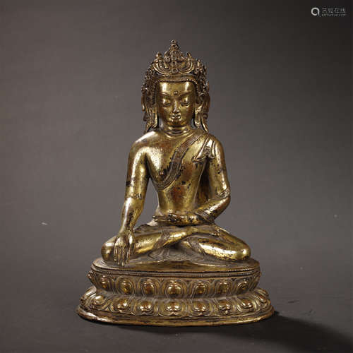 A TIBETAN GILT-BRONZE BUDDHA STATUE