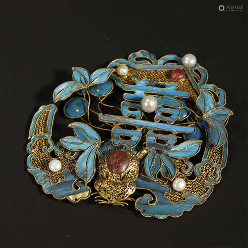 A CHINESE GILT-SILVER KINGFISHER FEATHER EMBELLISHED HAIR OR...