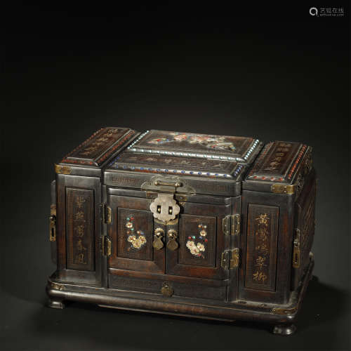 A CHINESE HARDSTONE-INLAID WOOD BOX AND COVER