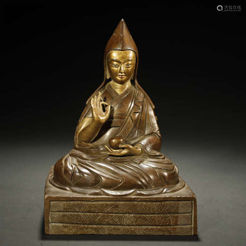 A TIBETAN ALLOY COPPER BUDDHA STATUE