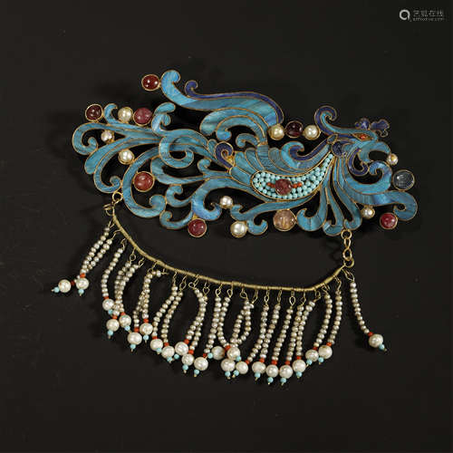 A CHINESE GILT-SILVER KINGFISHER FEATHER EMBELLISHED HAIR OR...