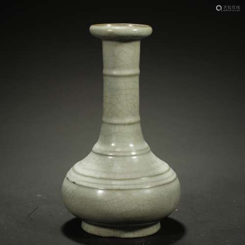 A FINE AND EXTREMELY RARE GE-KILN VASE