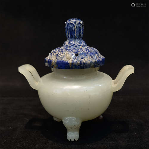 A CHINESE HETIAN JADE CENSER