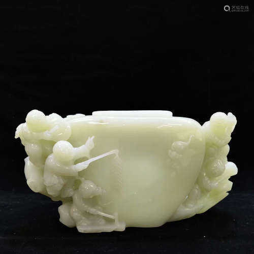 A CHINESE HETIAN JADE BRUSH WASHER