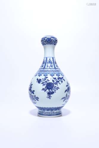 chinese blue and white porcelain garlic-head vase