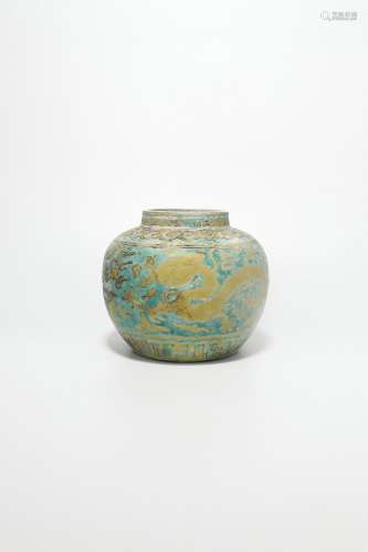 chinese sancai porcelain pot with dragon pattern