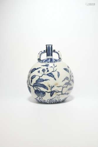 chinese blue and white porcelain binaural vase