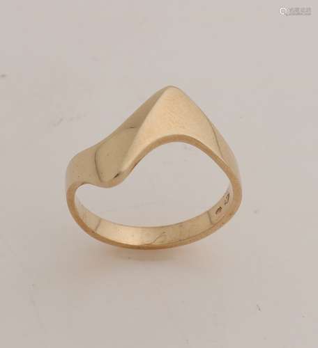 Gold fantasy ring