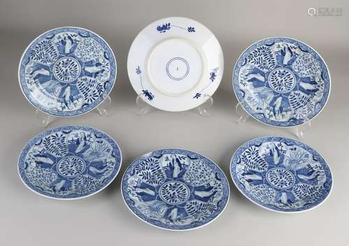 6 Antique Chinese plates, Ø 20.5 cm.