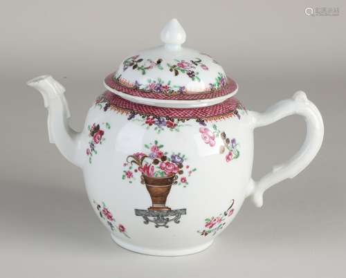 Chinese Family Rose teapot