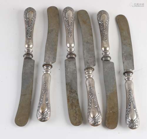 6 knives with silver handle