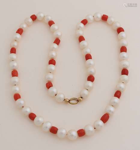 Pearl / coral necklace