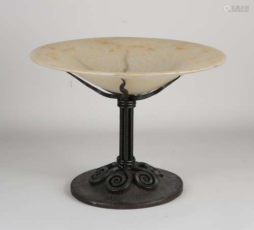 Art Deco style tazza