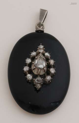 Onyx pendant with diamond