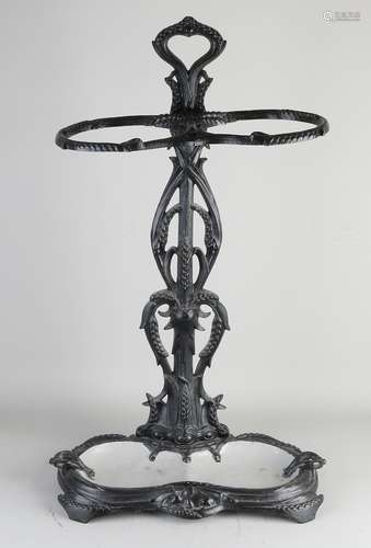 Cast iron umbrella holder