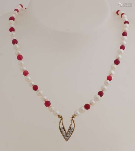 Necklace with pearl & ruby gold pendant