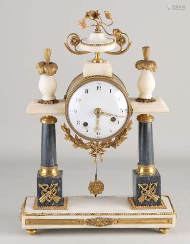 French Louis Seize mantel clock, 1780