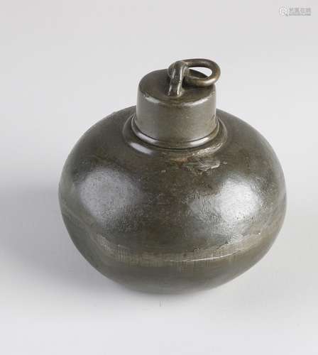 Pewter muffs jar